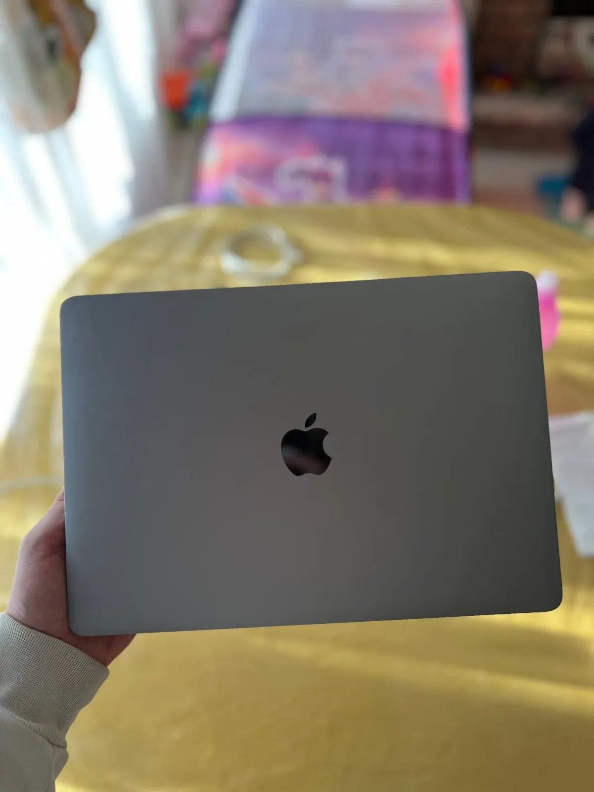 MacBook Air M1 2020 — 8 ГБ / 256 ГБ SSD 1
