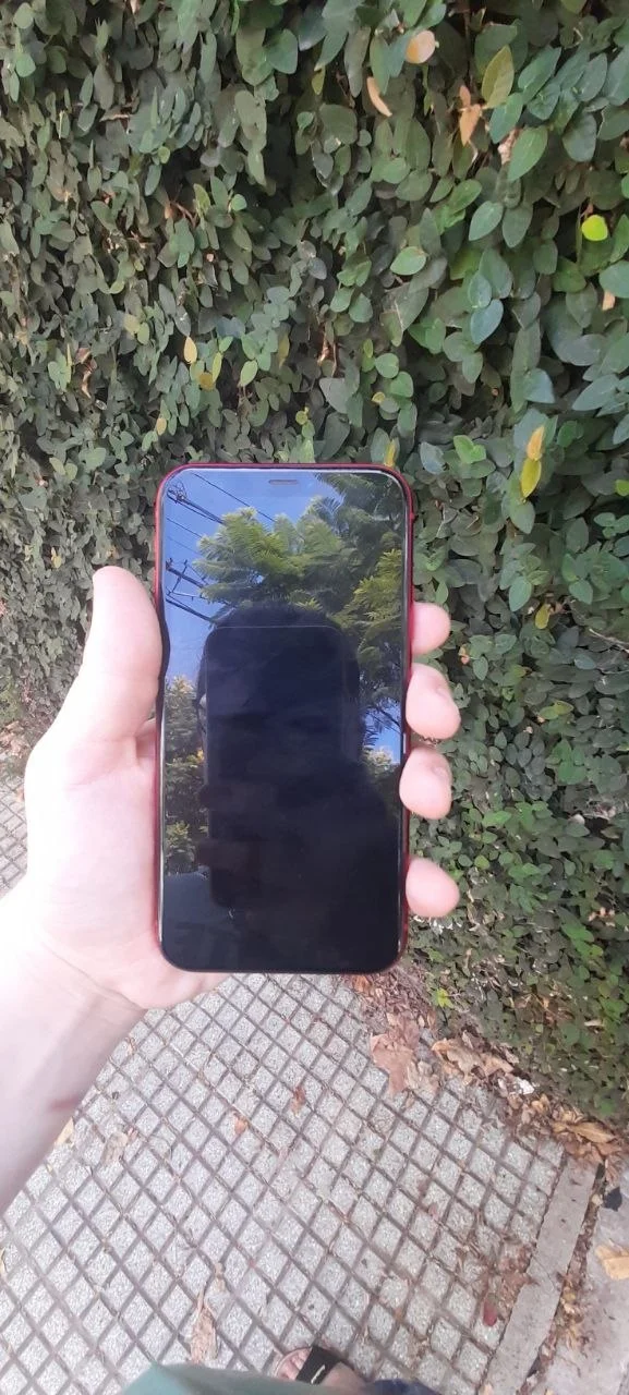 Смартфон iPhone XR 3