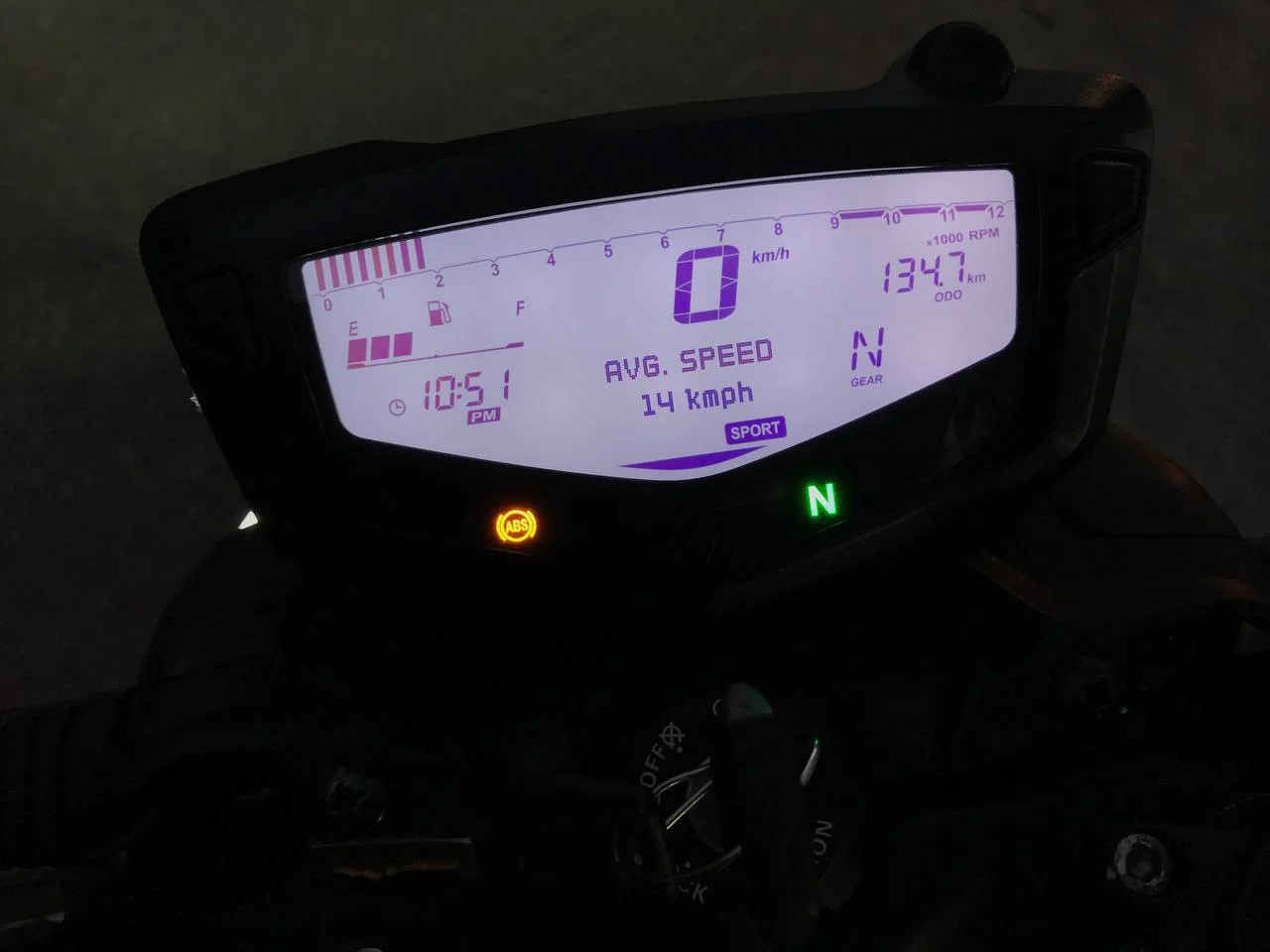 Мотоцикл TVS RTR 200 FI 8