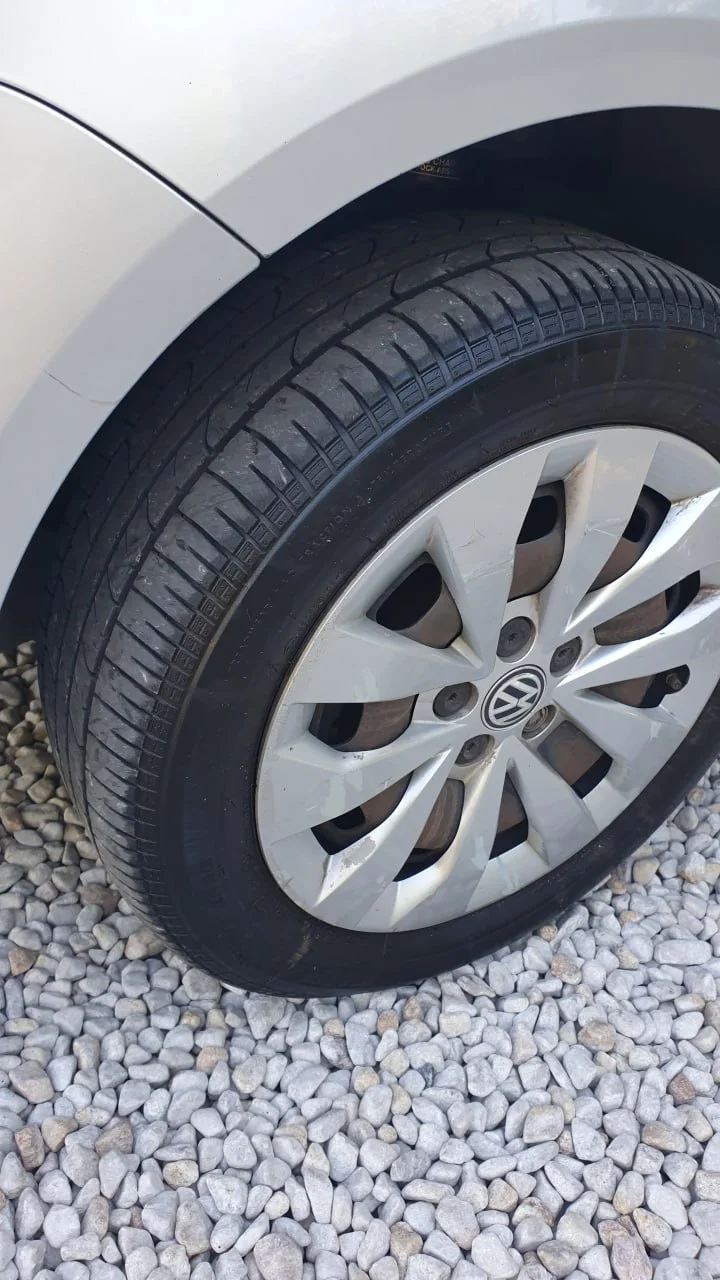 VW Suran 8