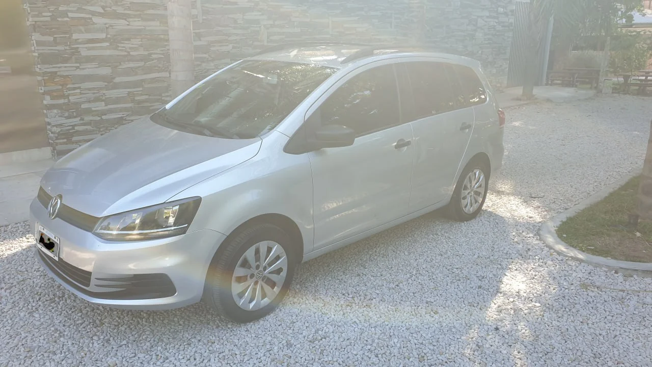 VW Suran 4