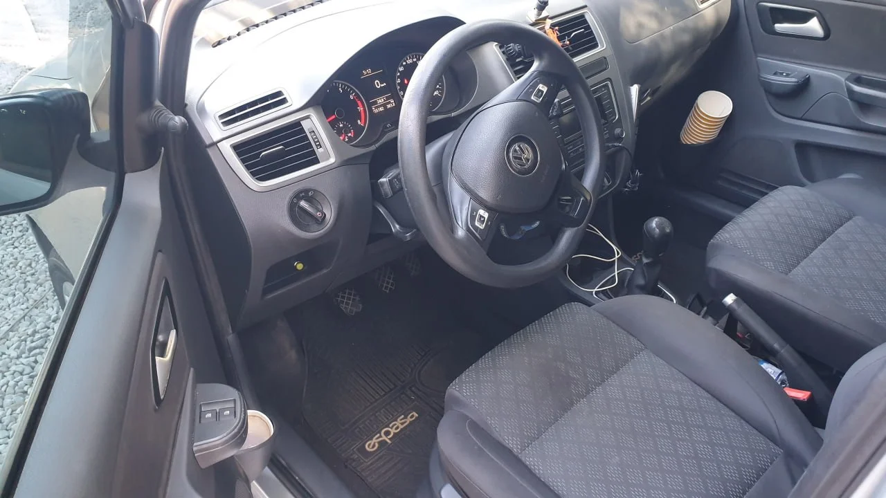 VW Suran 6