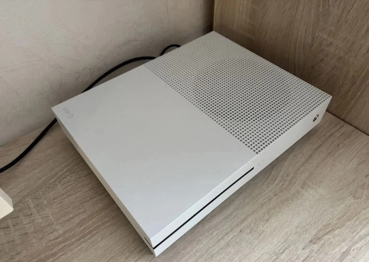 Xbox Series S 3