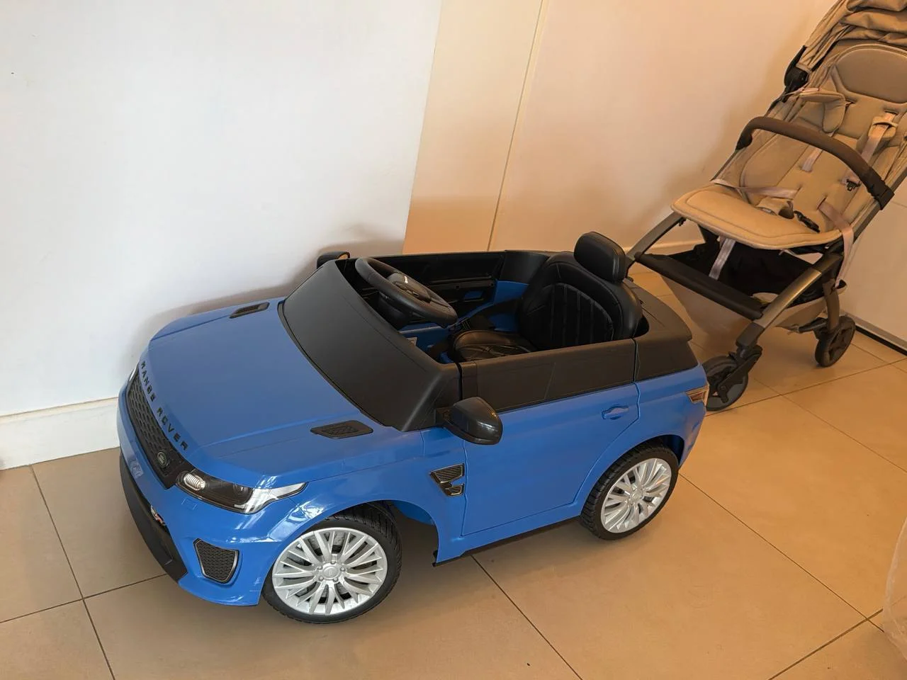 Детский электромобиль Range Rover 1