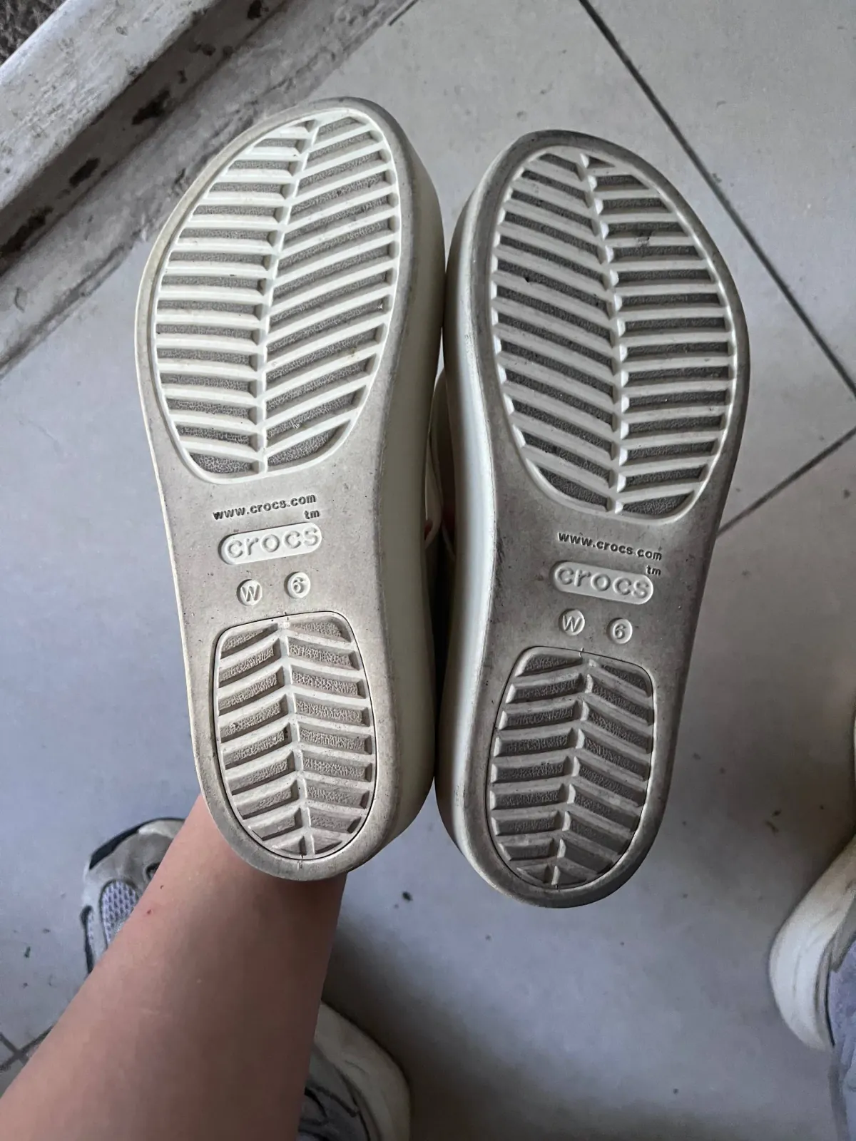 Тапочки Crocs 3