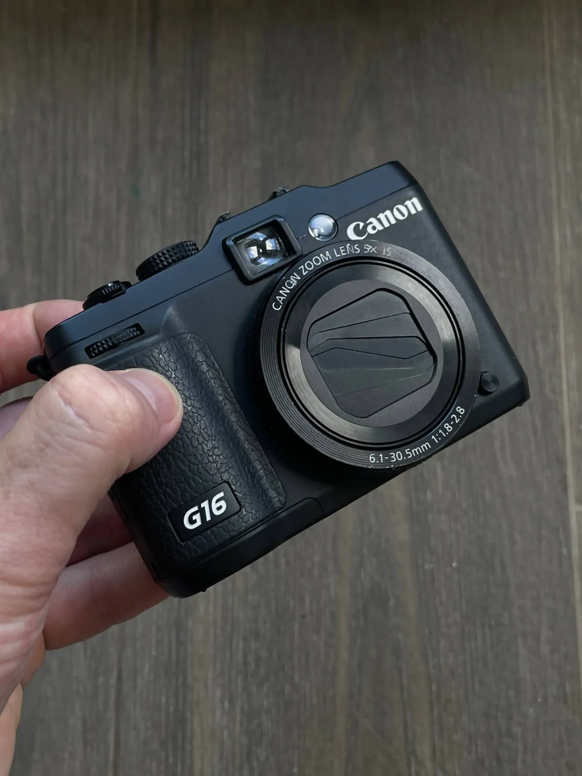 Цифровая камера Canon G16 1
