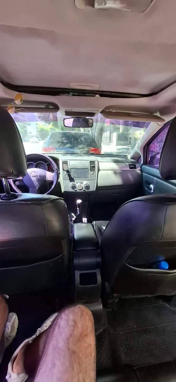 Nissan Tiida 2009 5