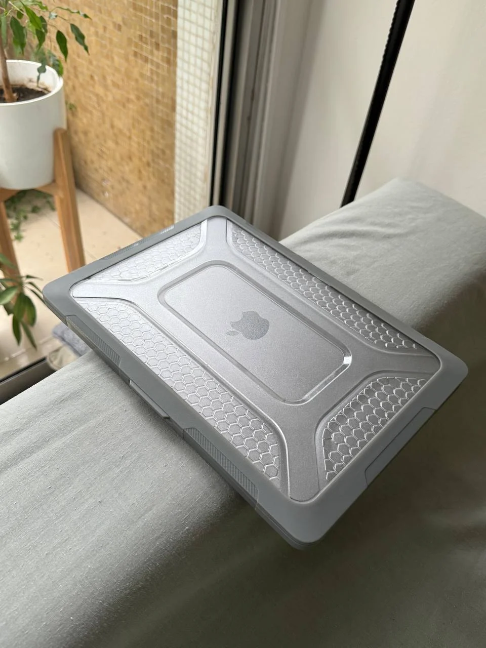 Ноутбук MacBook Pro M2 2022 2