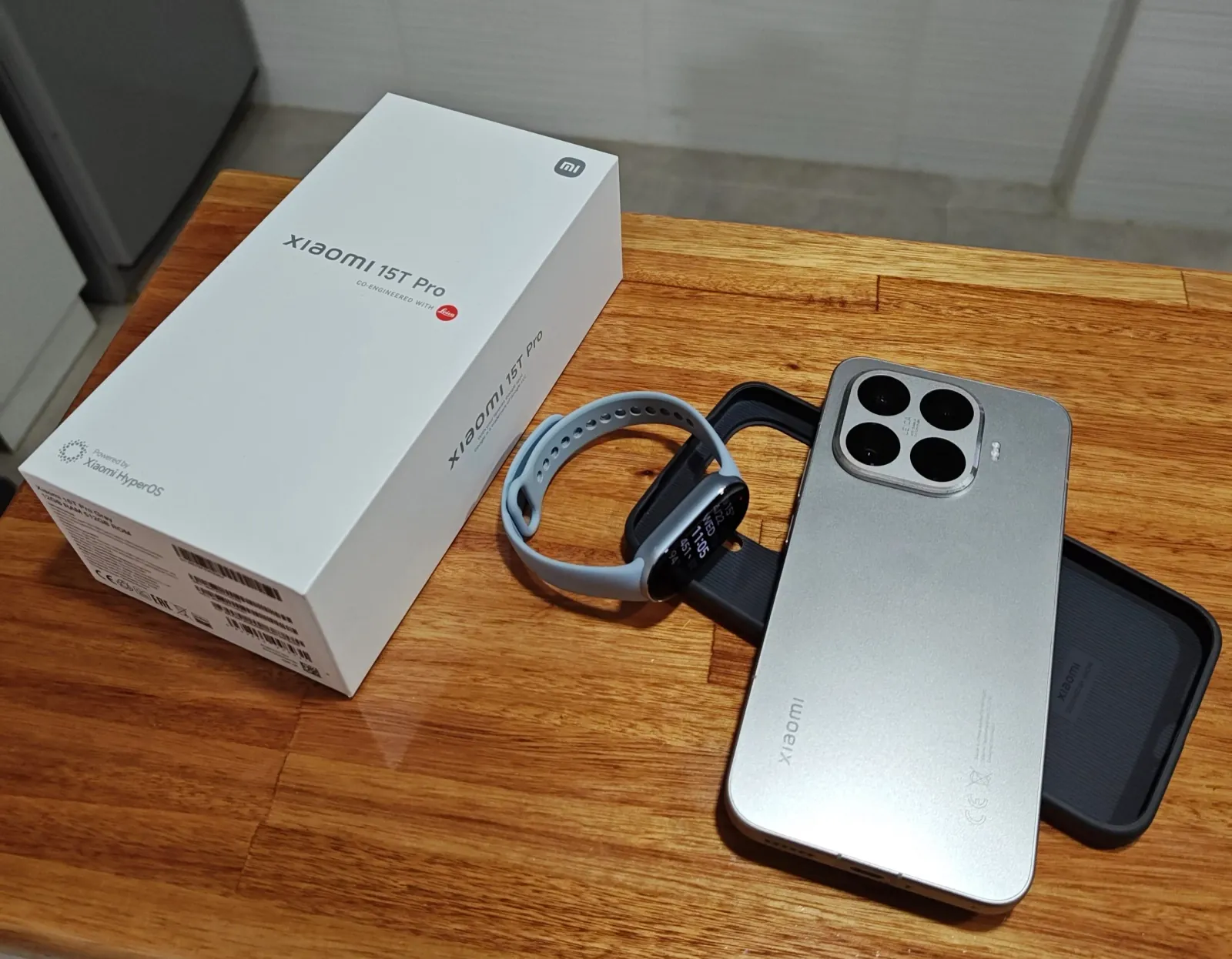 Xiaomi 15t pro 512Гб + smart band 9 1