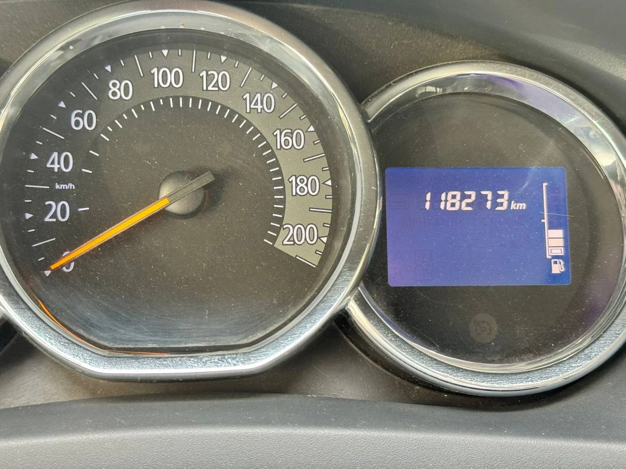 Renault Logan 2016 года 6