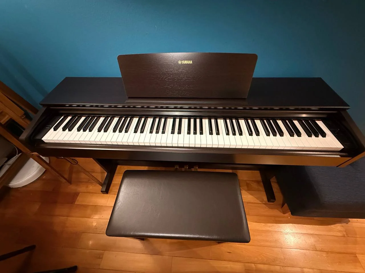 Электронное пианино Yamaha 1