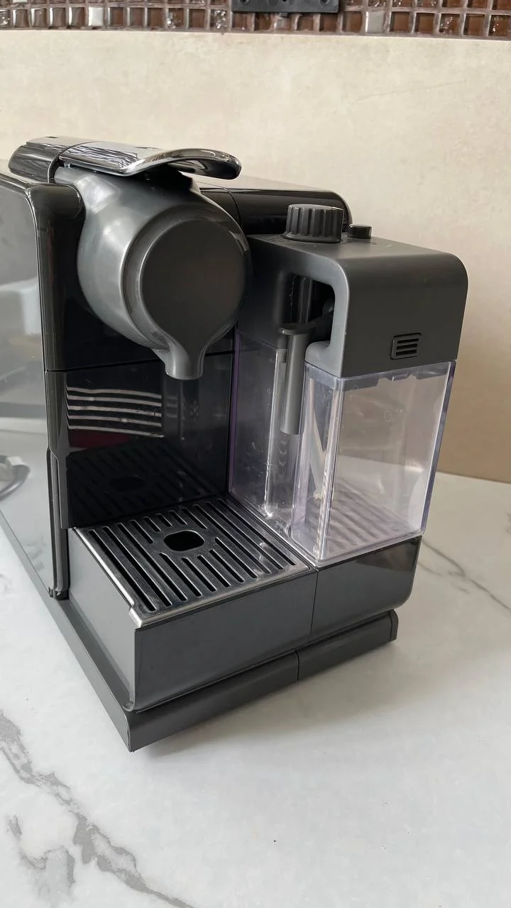 Кофе машина Nespresso 1