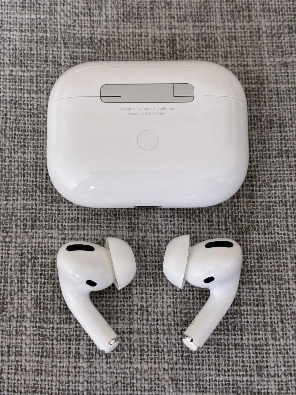 Apple AirPods Pro (1 Gen) 1