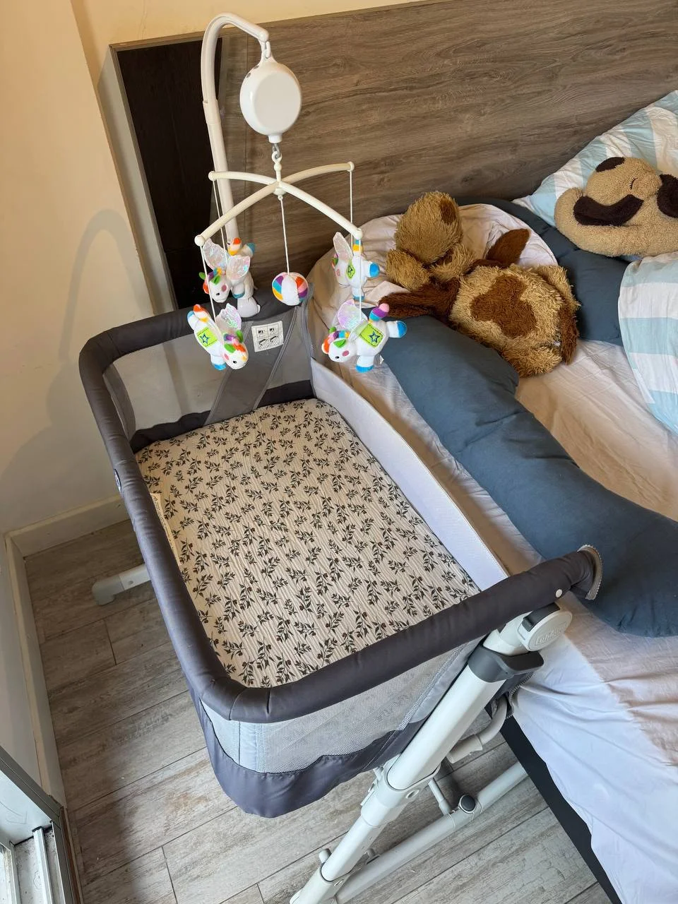 Приставная кроватка Chicco Next2Me 1