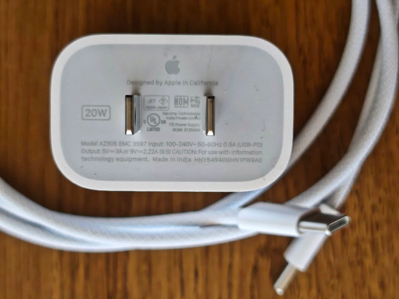 Зарядка Apple и переходник 3
