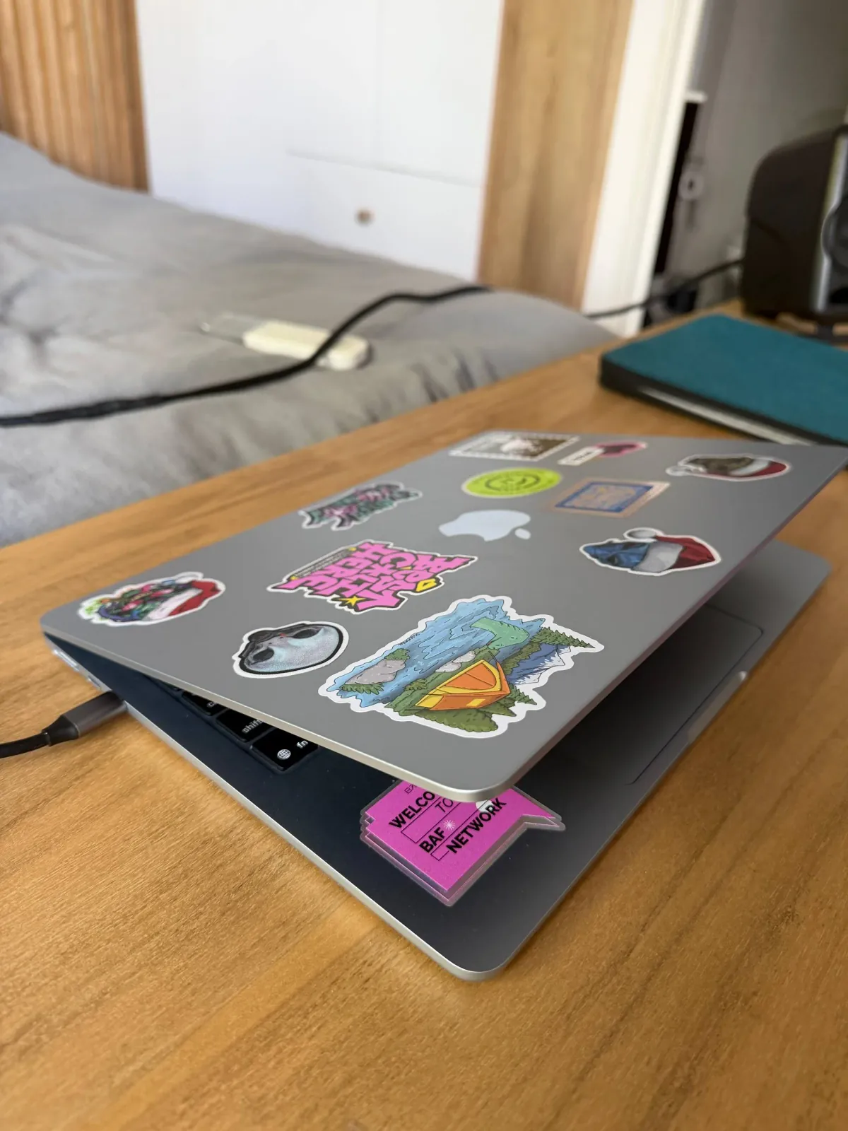 MacBook Air M4 13 16/256 Sky Blue 6