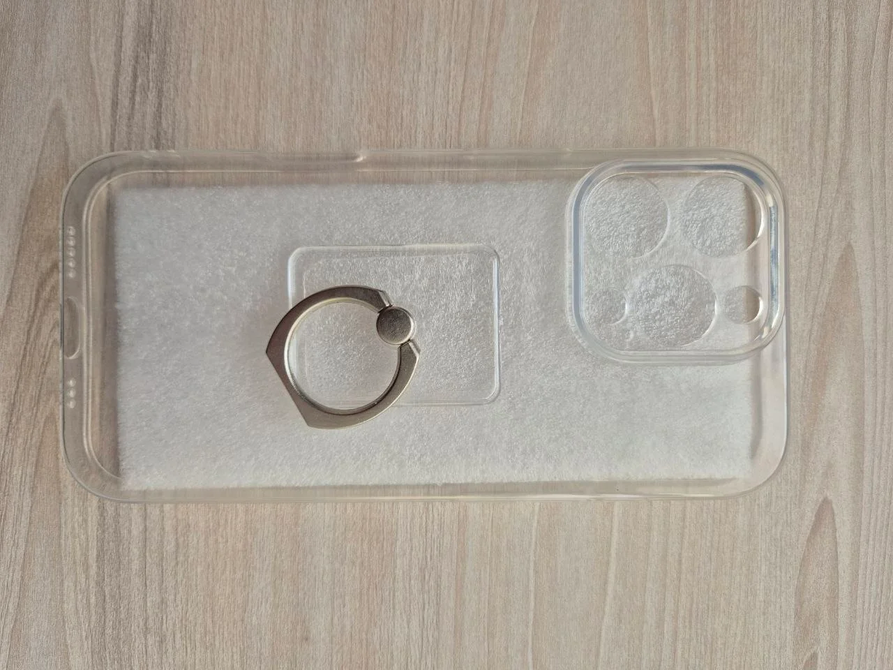 Чехлы и стекло для iPhone 16 Pro 5