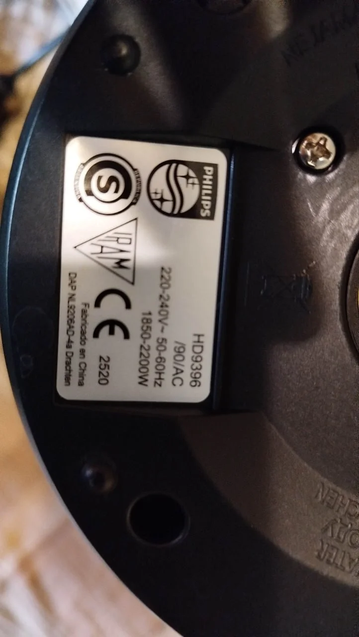 Электрический чайник Philips серия 7000 2