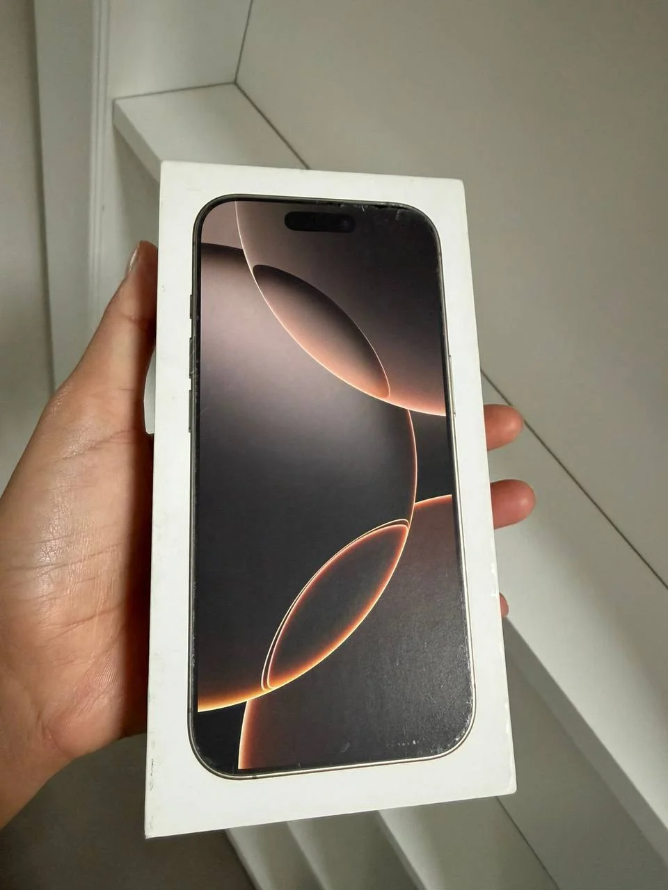iPhone 16 Pro 256GB Desert Titanium 2