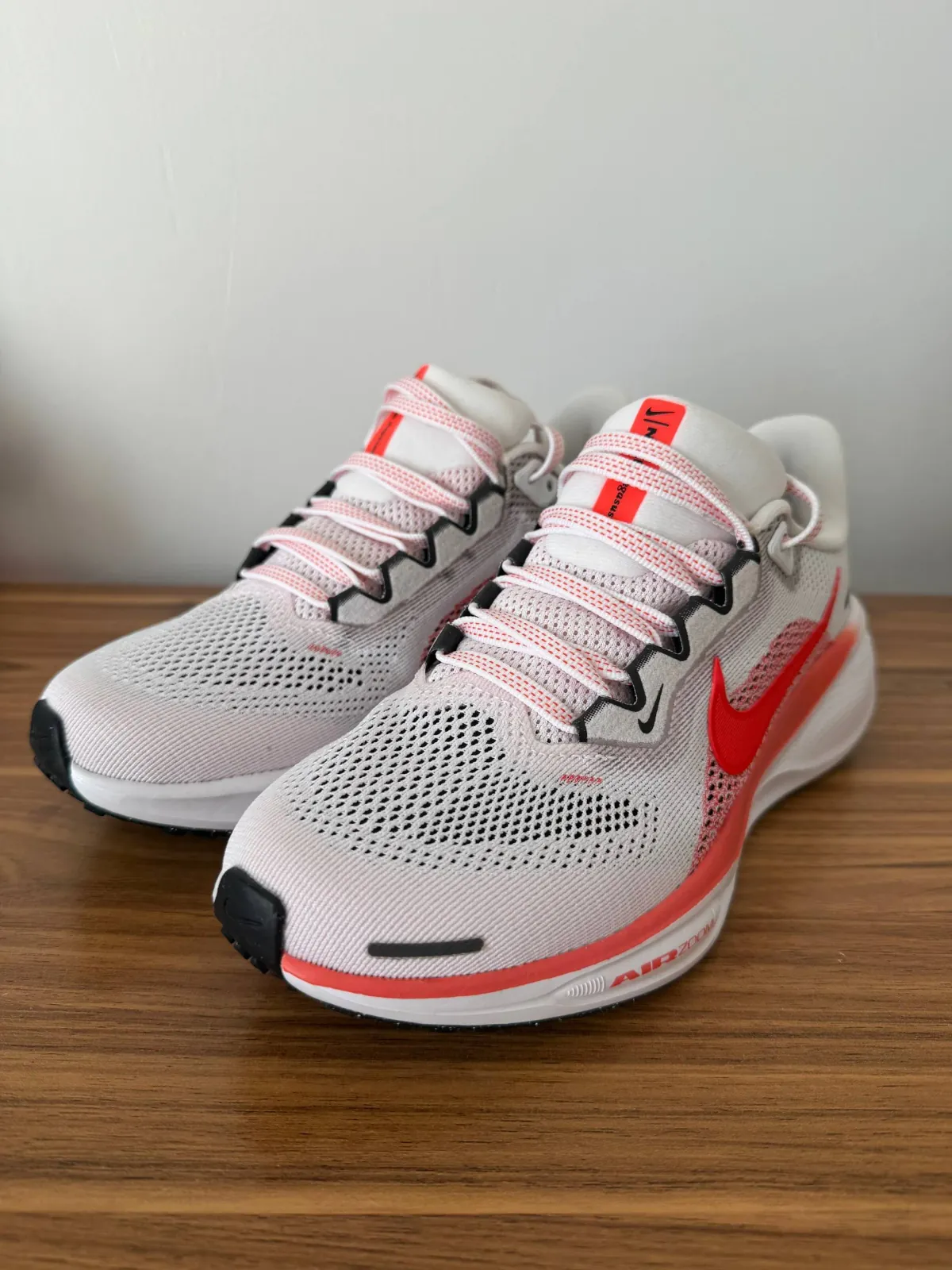 Кроссовки Nike 36 новые 2