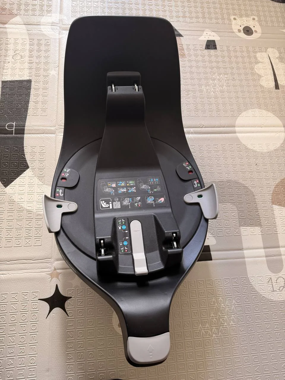Автокресло Maxi-Cosi Coral 360 с базой 4