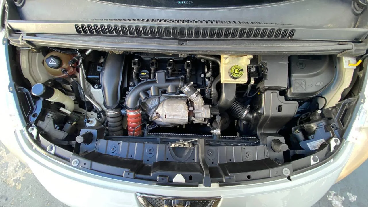 Peugeot 3008 2013 THP 5