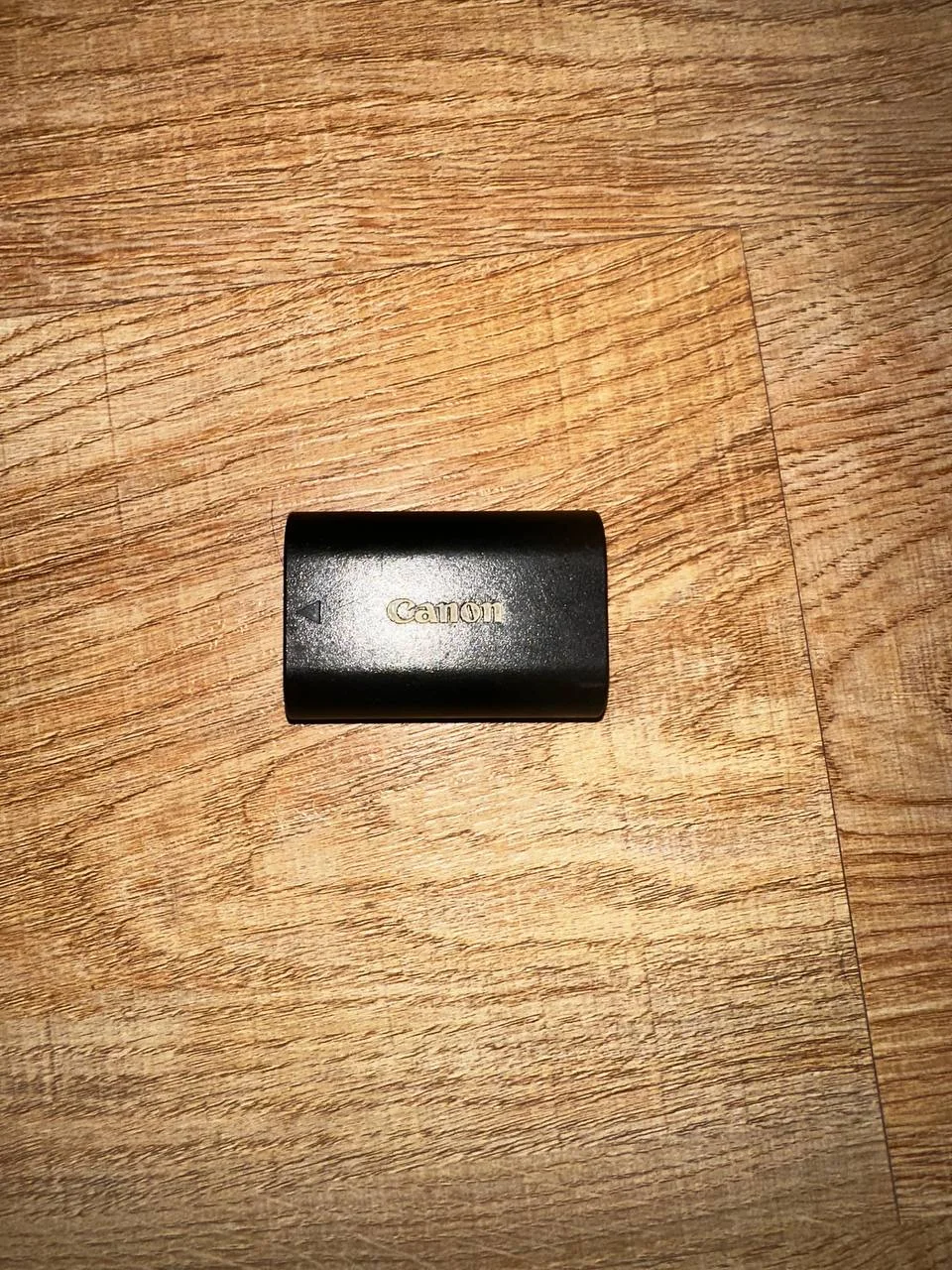 Оригинальная батарея Canon LP-E6 1