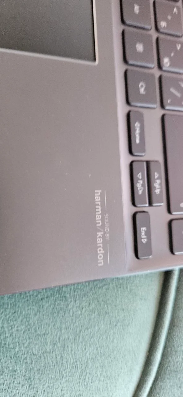 ASUS UX540EG i7 16GB 512SSD 2
