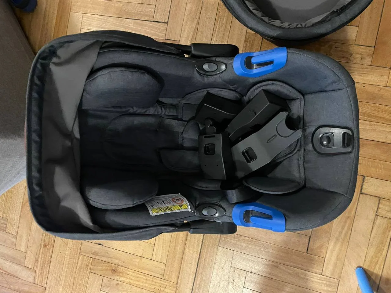 Детское кресло и люлька Carestino 7