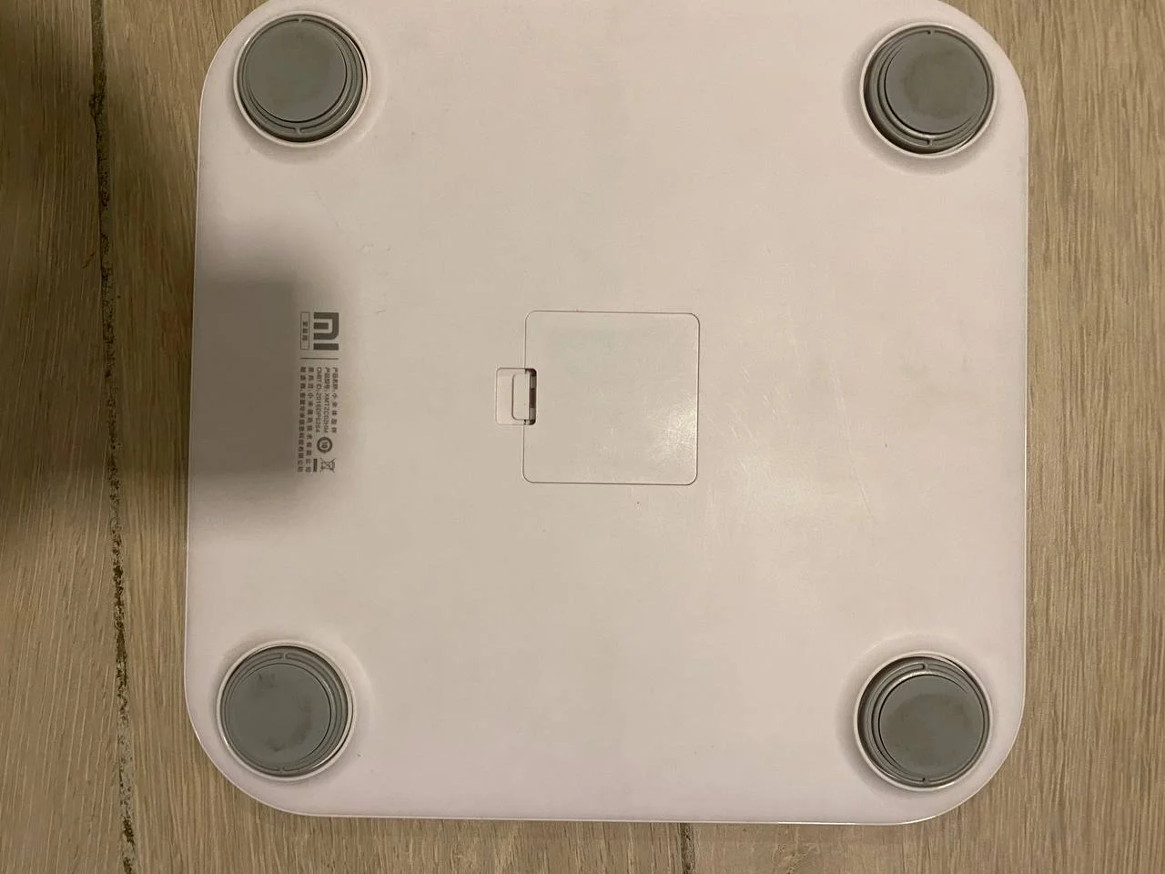 Весы напольные Xiaomi и колонка JBL 3