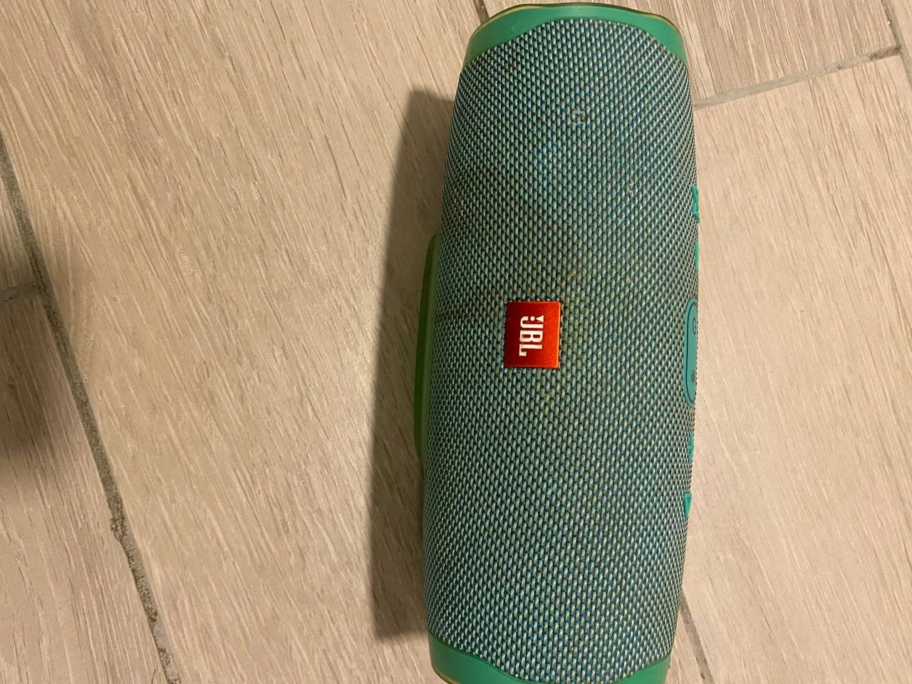 Весы напольные Xiaomi и колонка JBL 5