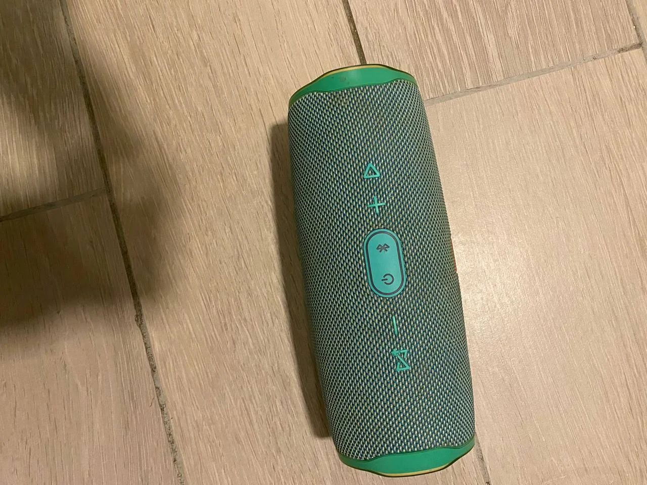 Весы напольные Xiaomi и колонка JBL 4