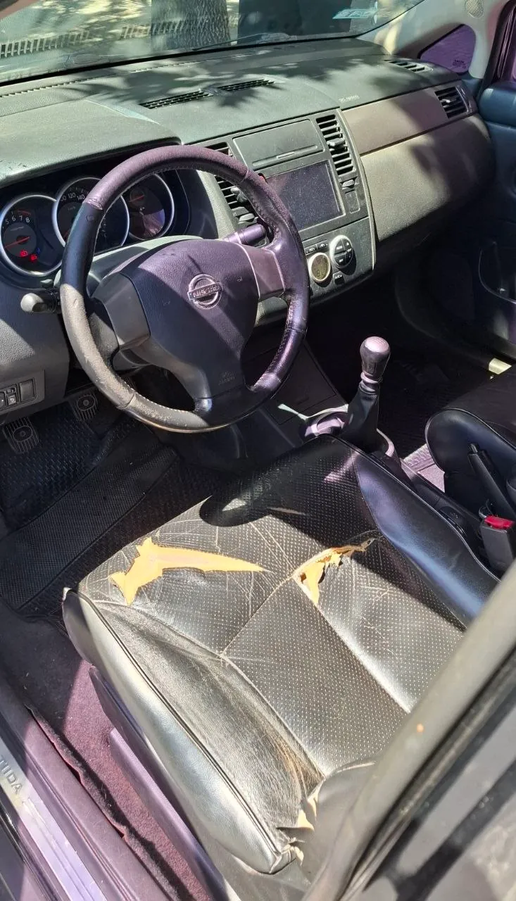 Nissan Tiida 2009 1.8 TEKNA седан 3