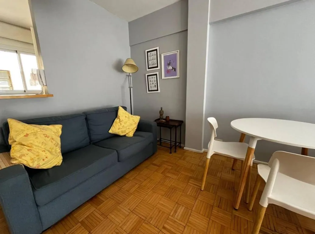 Аренда студии Recoleta Juncal 9 этаж 5
