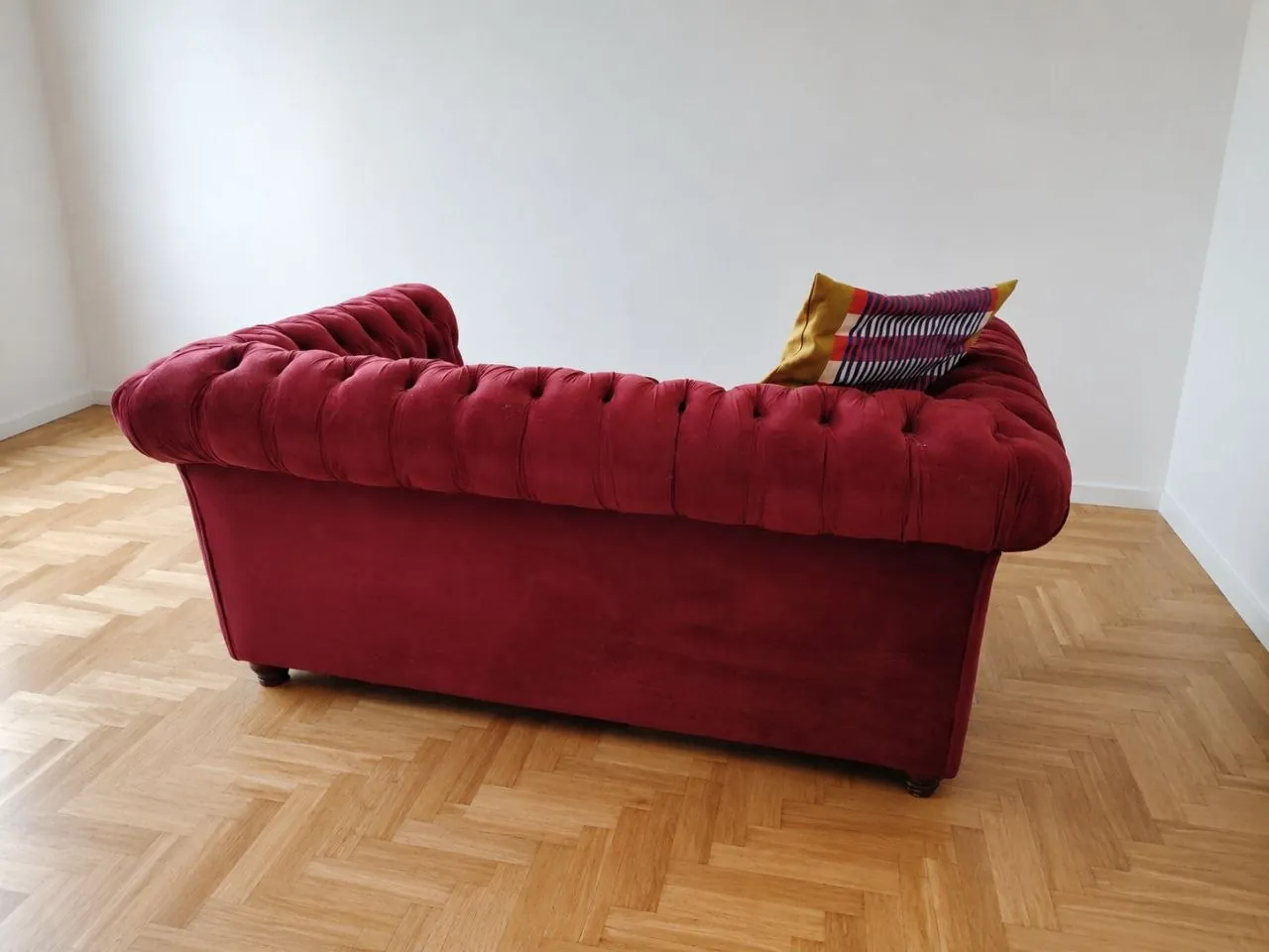 Диван Chesterfield 160 см винного цвета 2