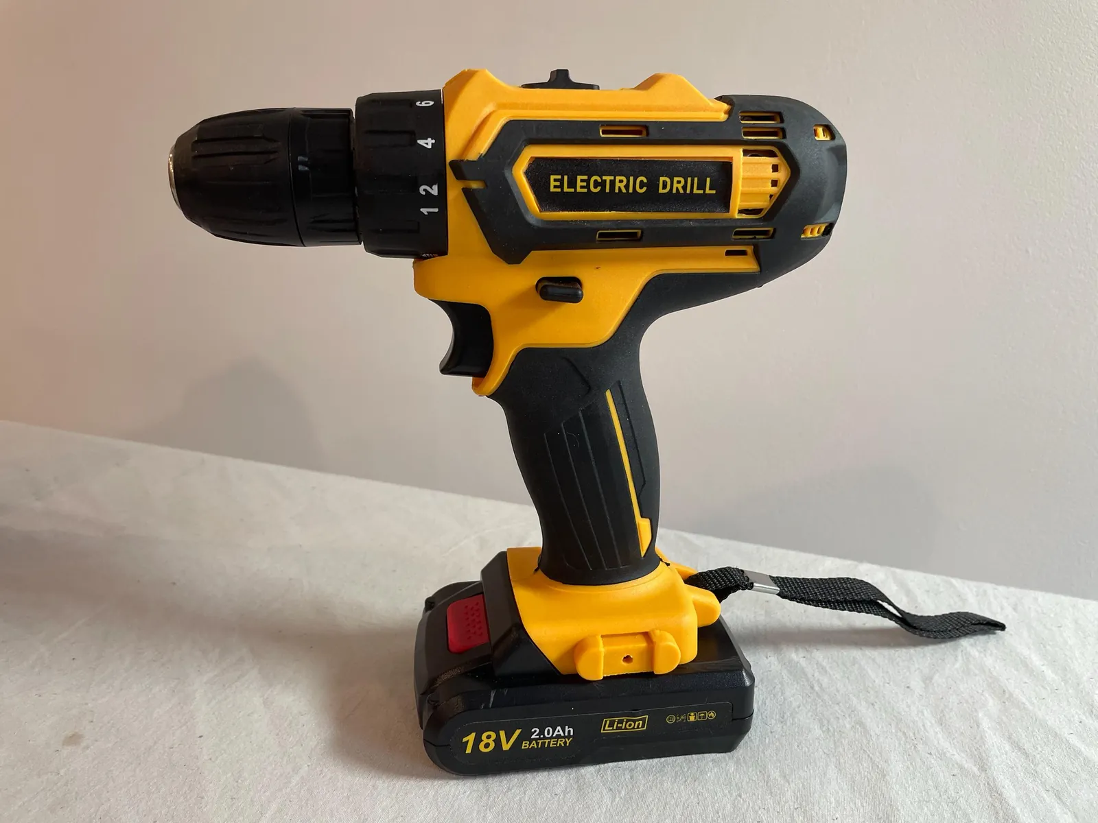 Шуруповёрт Electric Drill 18V с набором 2