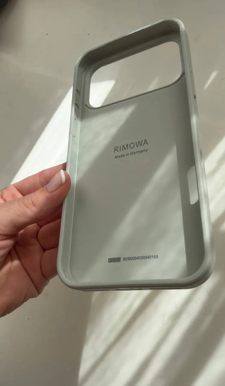Чехол для iPhone 17 Pro Max новый 2