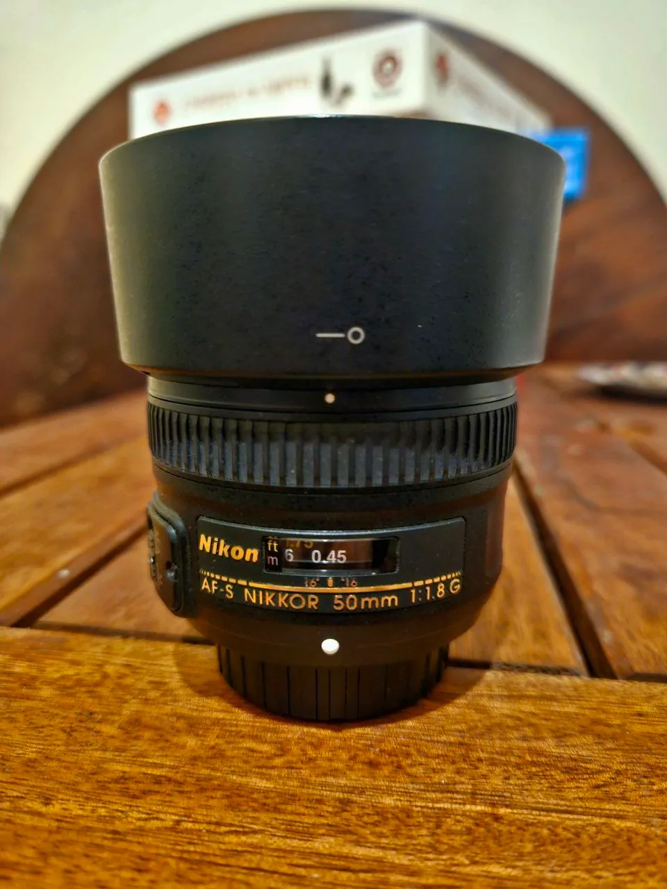 Объектив Nikkor 50mm f/1.8G с блендой 1