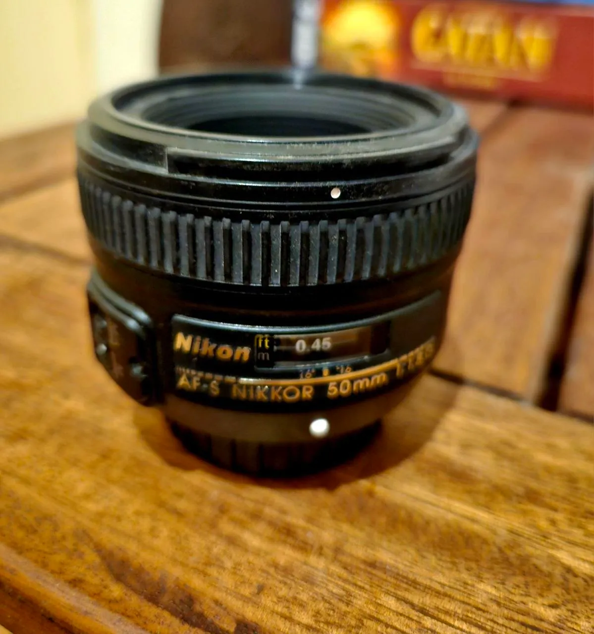 Объектив Nikkor 50mm f/1.8G с блендой 2