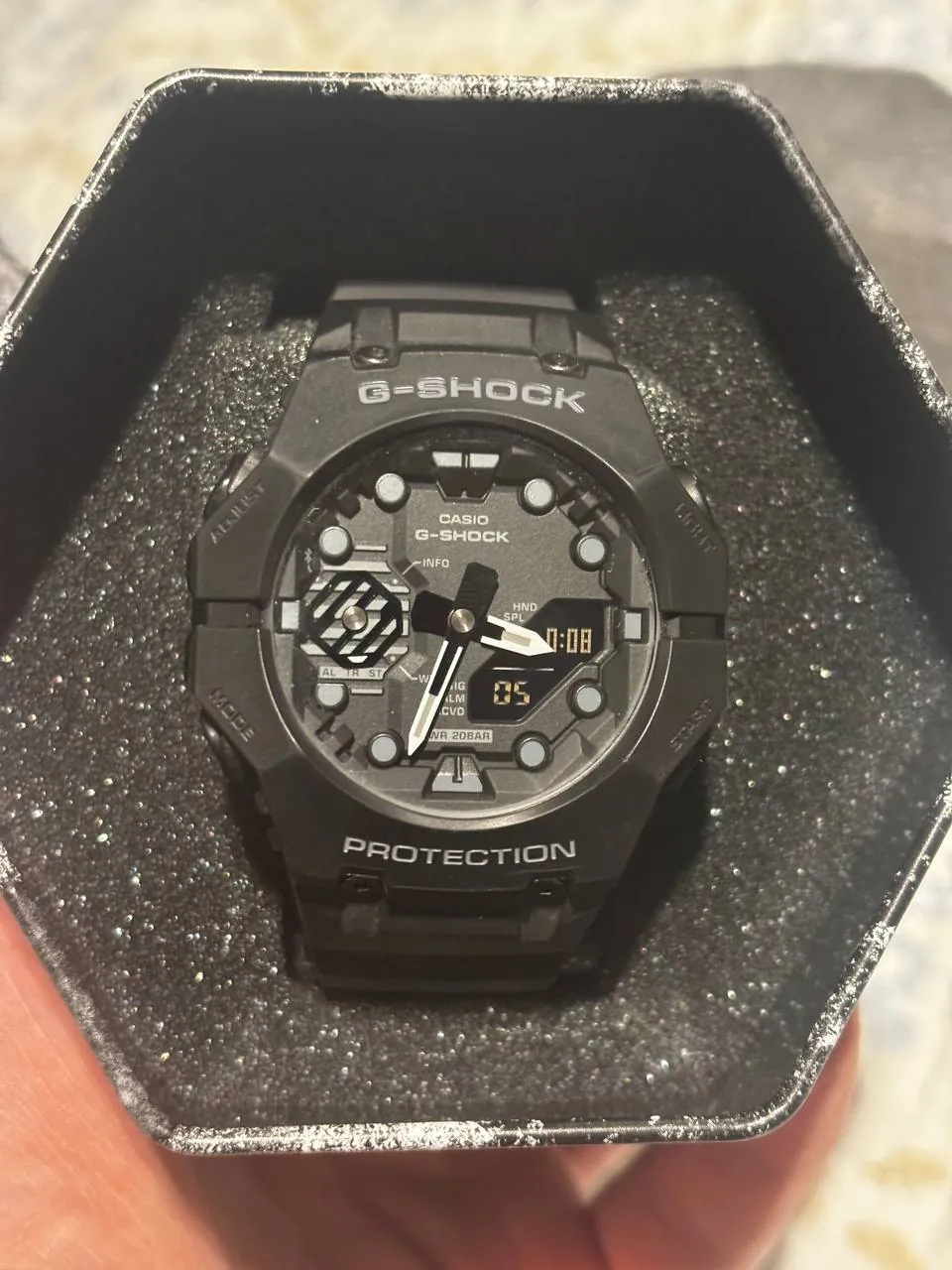 Casio G-Shock GA-B001-1A Bluetooth как новые 1