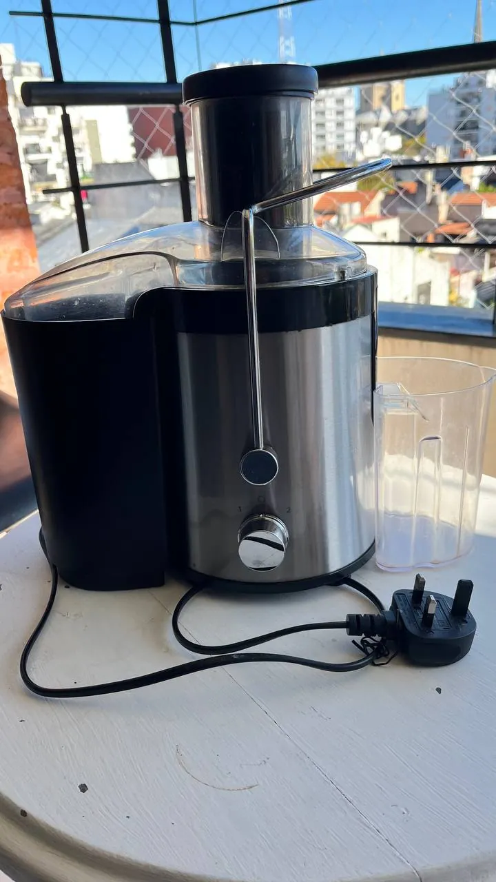 Соковыжималка Kenwood в хорошем состоянии 1
