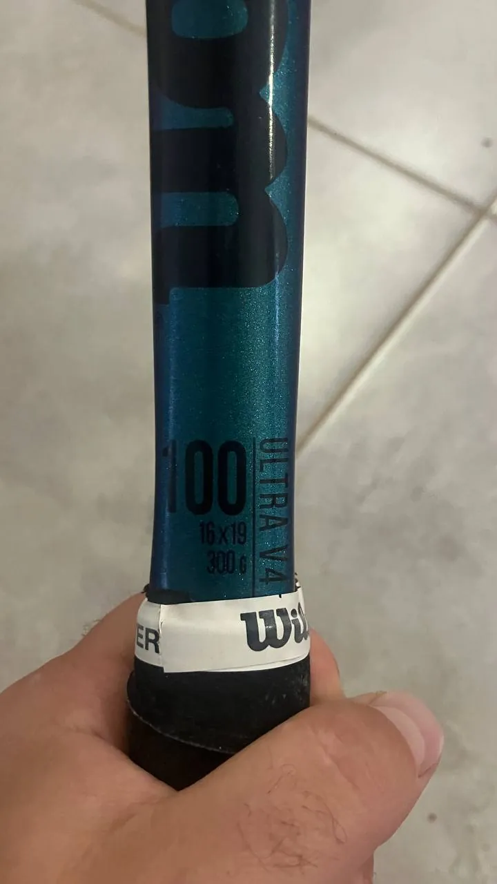 Теннисная ракетка Wilson и кроссовки Babolat 2