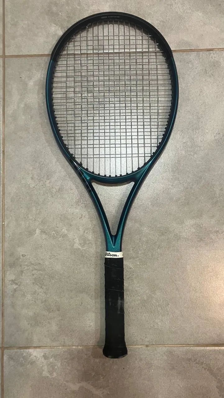 Теннисная ракетка Wilson и кроссовки Babolat 1