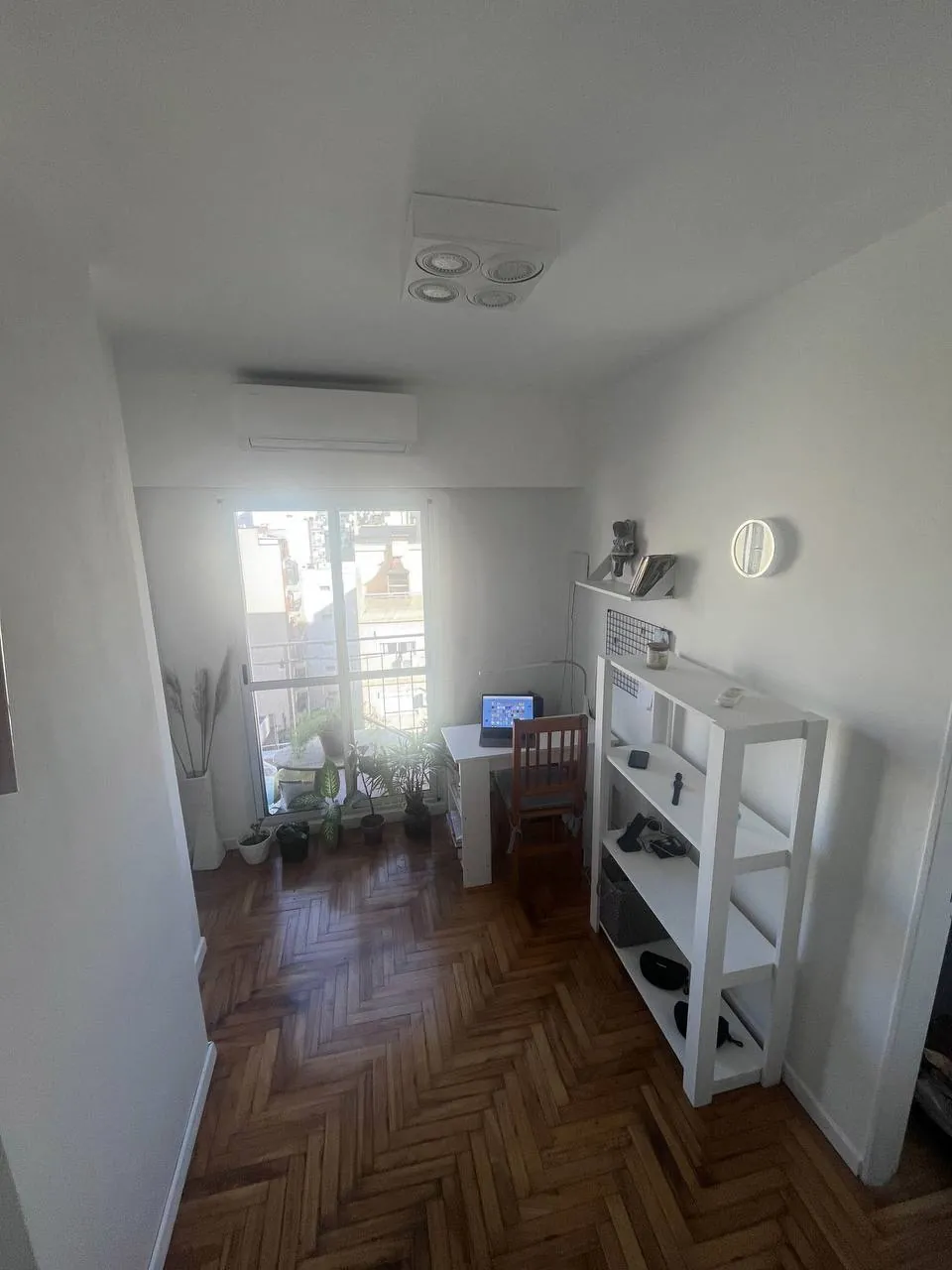 Продажа 2к Sarmiento у парка Centenario 8
