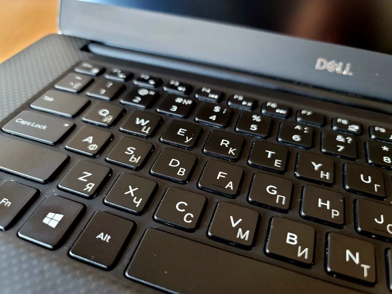 Dell Precision 15.6 Xeon 16GB 512GB Quadro T2000 4