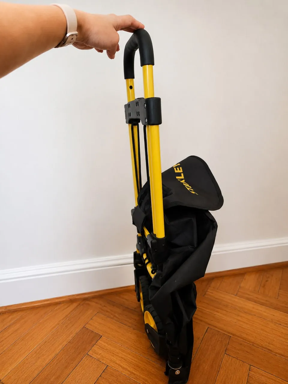 Тележка хозяйственная складная Stanley 70 кг 3