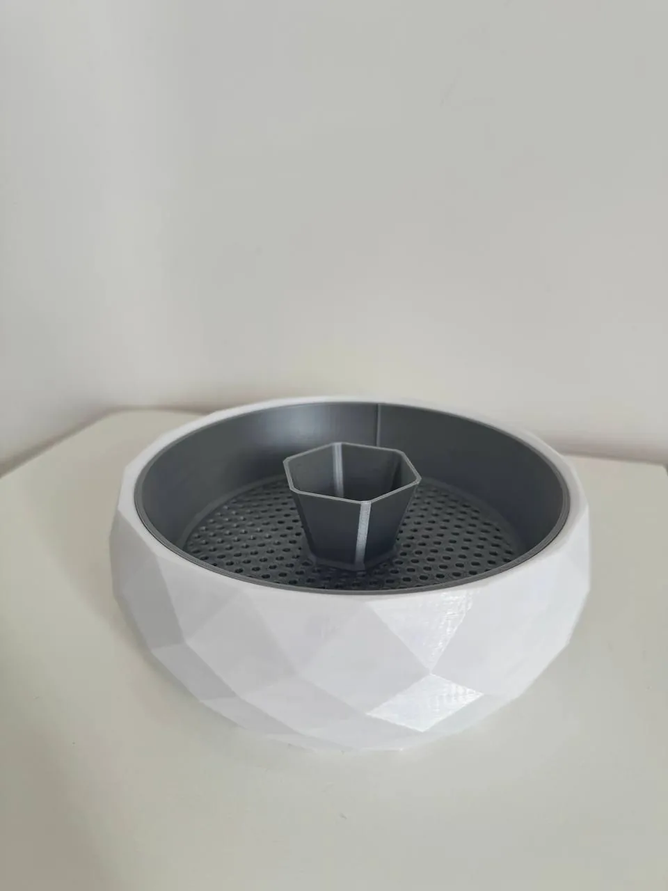 Тарелка для фисташек с двойным дном 3D-печать 1