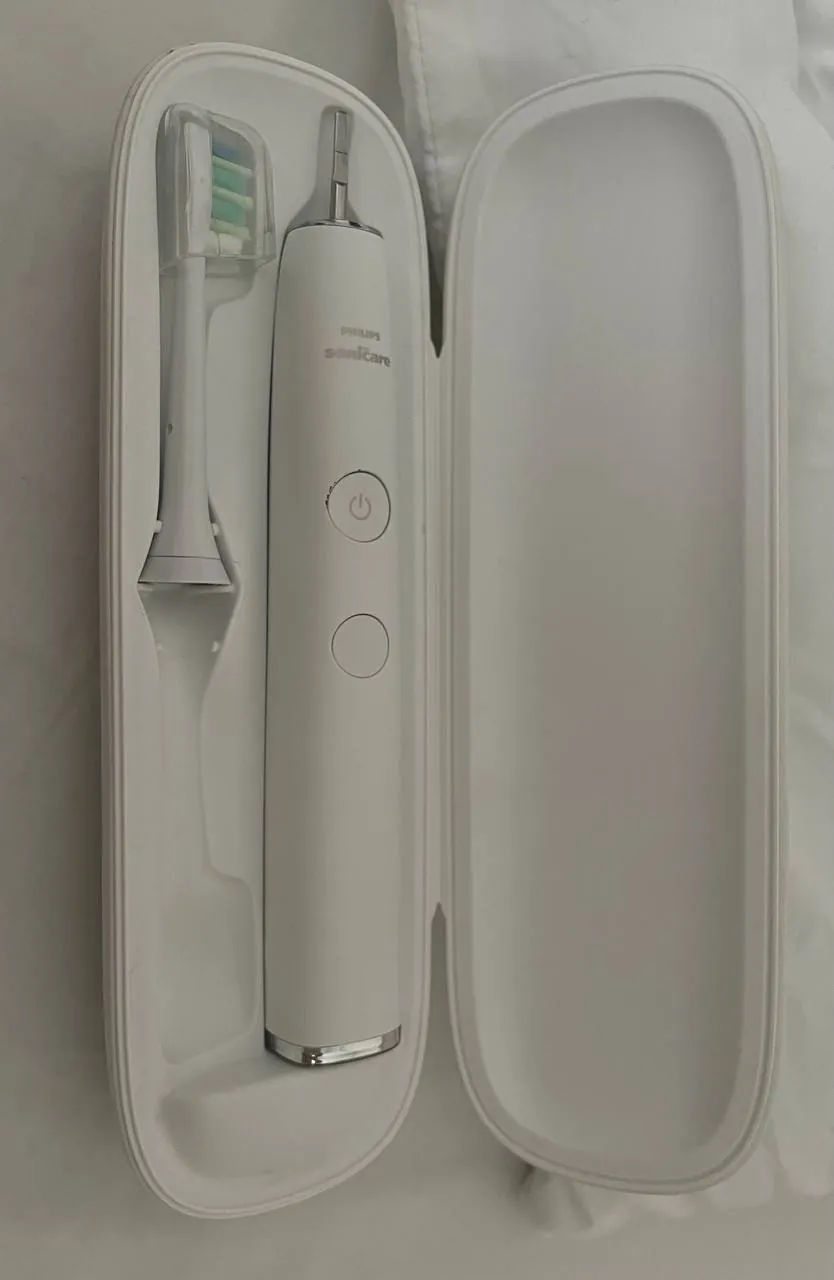 Электрическая зубная щётка Philips Sonicare 1