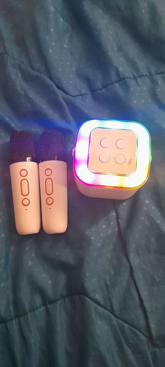 Bluetooth колонка-караоке с 2 микрофонами 1