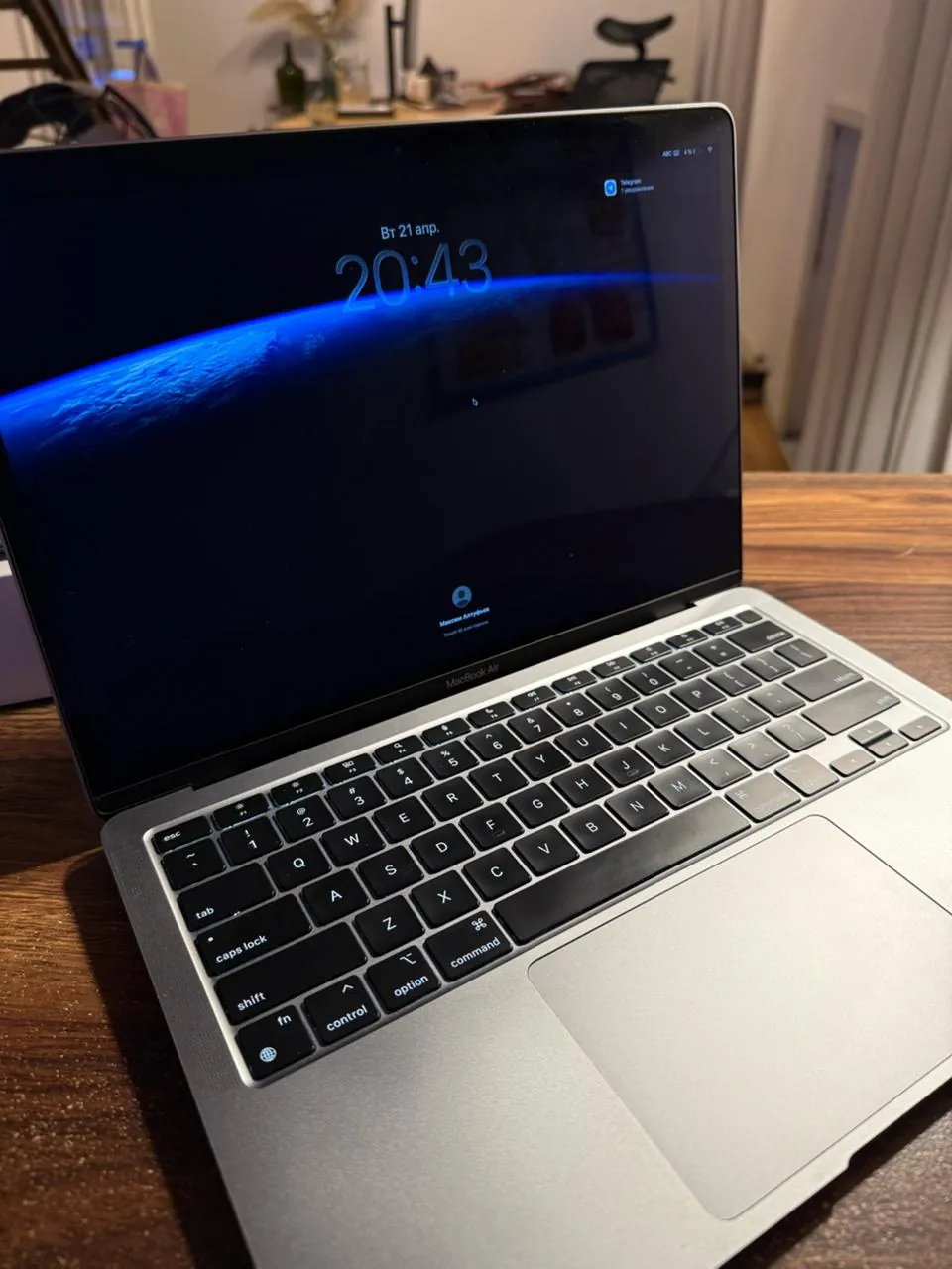 MacBook Air M1 8/256 Space Gray с коробкой 3
